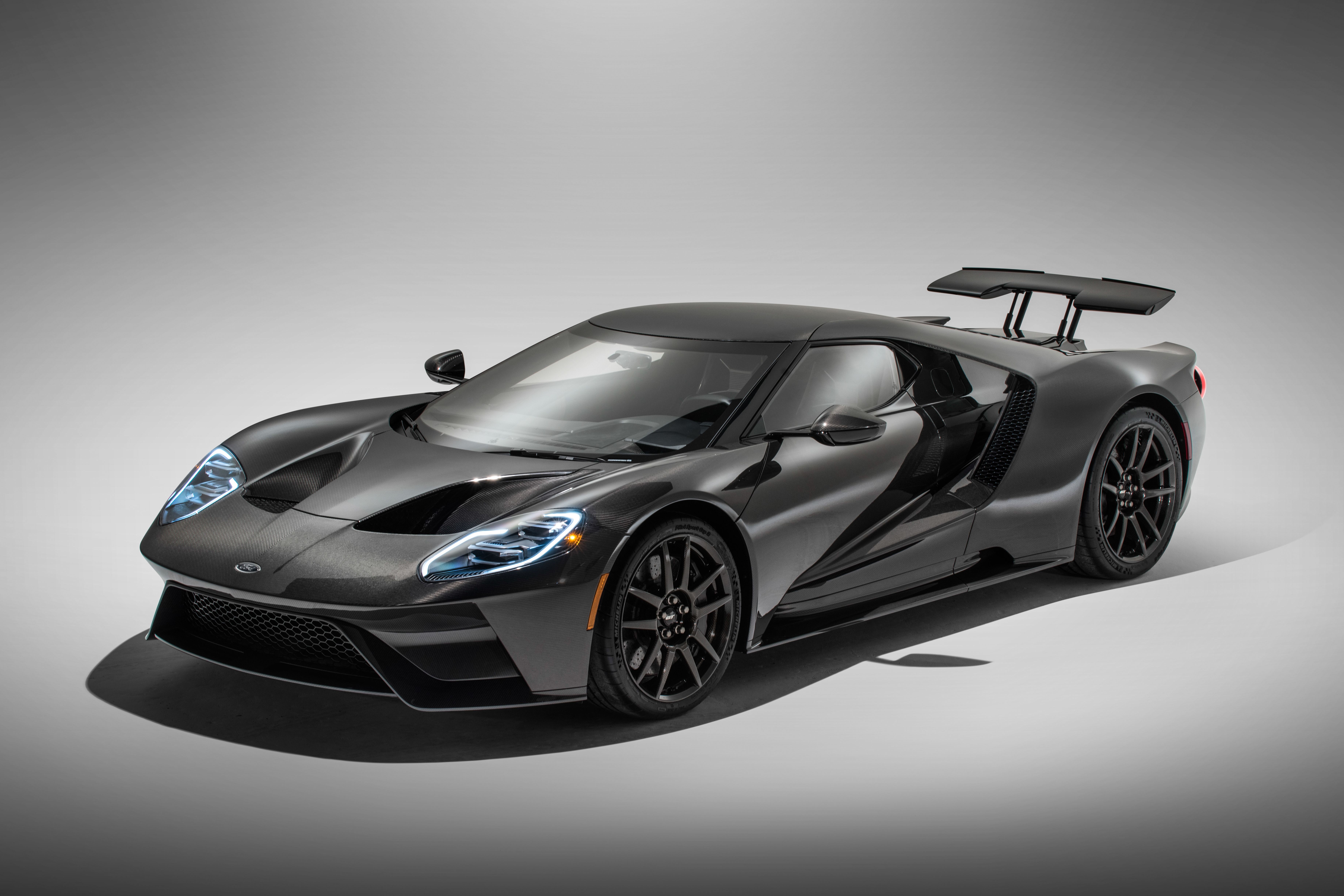 Featured image of post 2020 Ford Gt Liquid Carbon Interior